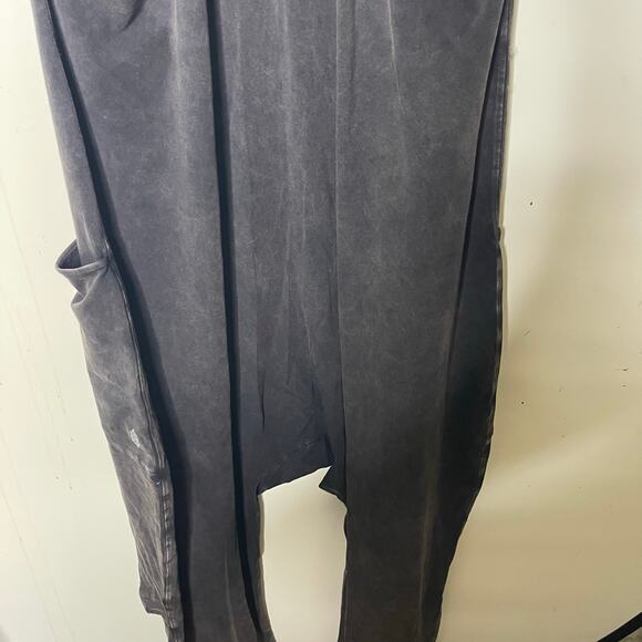 Free People x FP Movement Hot Shot Onesie Jumpsuit in Washed Black sz L - Picture 6 of 9